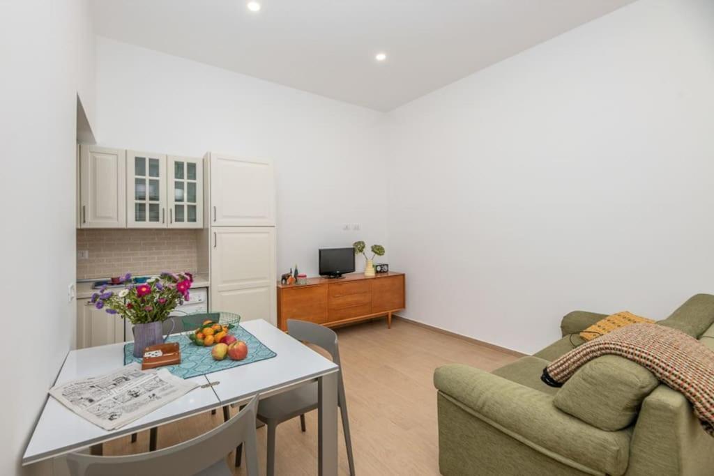 Liberty House, In Stile Retro! Apartment Milan Bagian luar foto