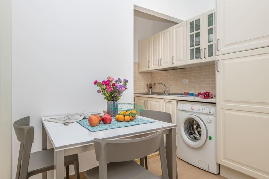 Liberty House, In Stile Retro! Apartment Milan Bagian luar foto