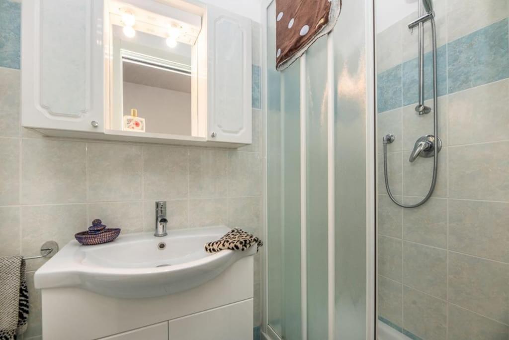 Liberty House, In Stile Retro! Apartment Milan Bagian luar foto