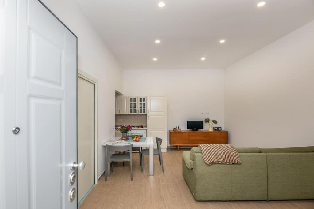 Liberty House, In Stile Retro! Apartment Milan Bagian luar foto