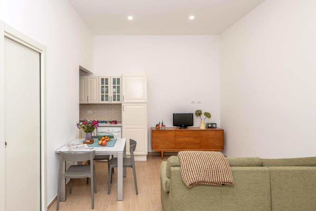 Liberty House, In Stile Retro! Apartment Milan Bagian luar foto