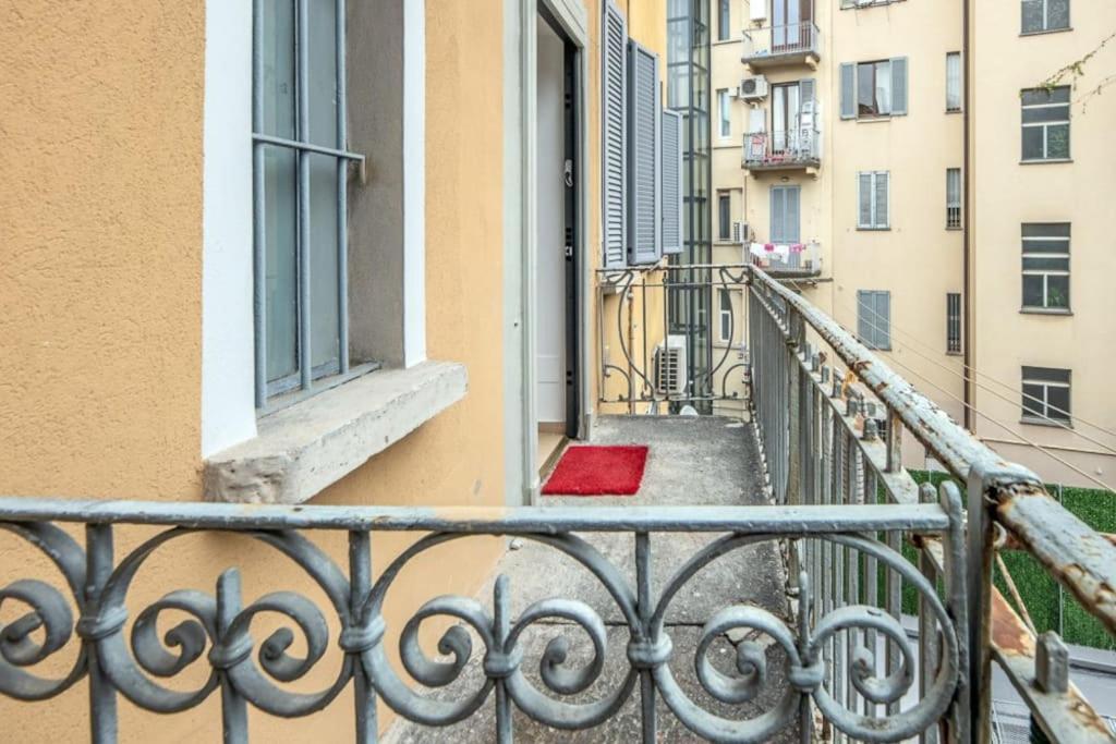Liberty House, In Stile Retro! Apartment Milan Bagian luar foto